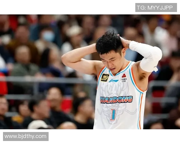 高诗岩的篮球之路:从青涩少年到职业球员的成长历程与心路历程